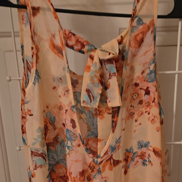 Forever 21 Peach Floral Top - Picture 10 of 15